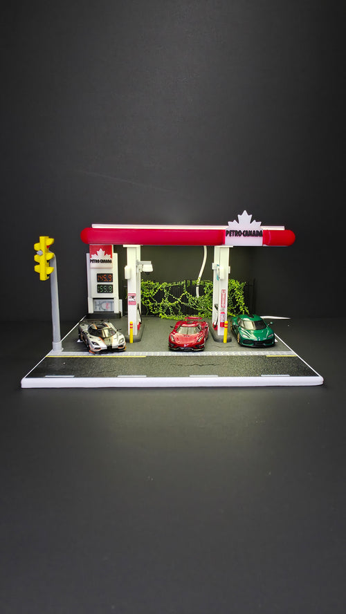 1:64 Petro Canada Gas Station Diorama