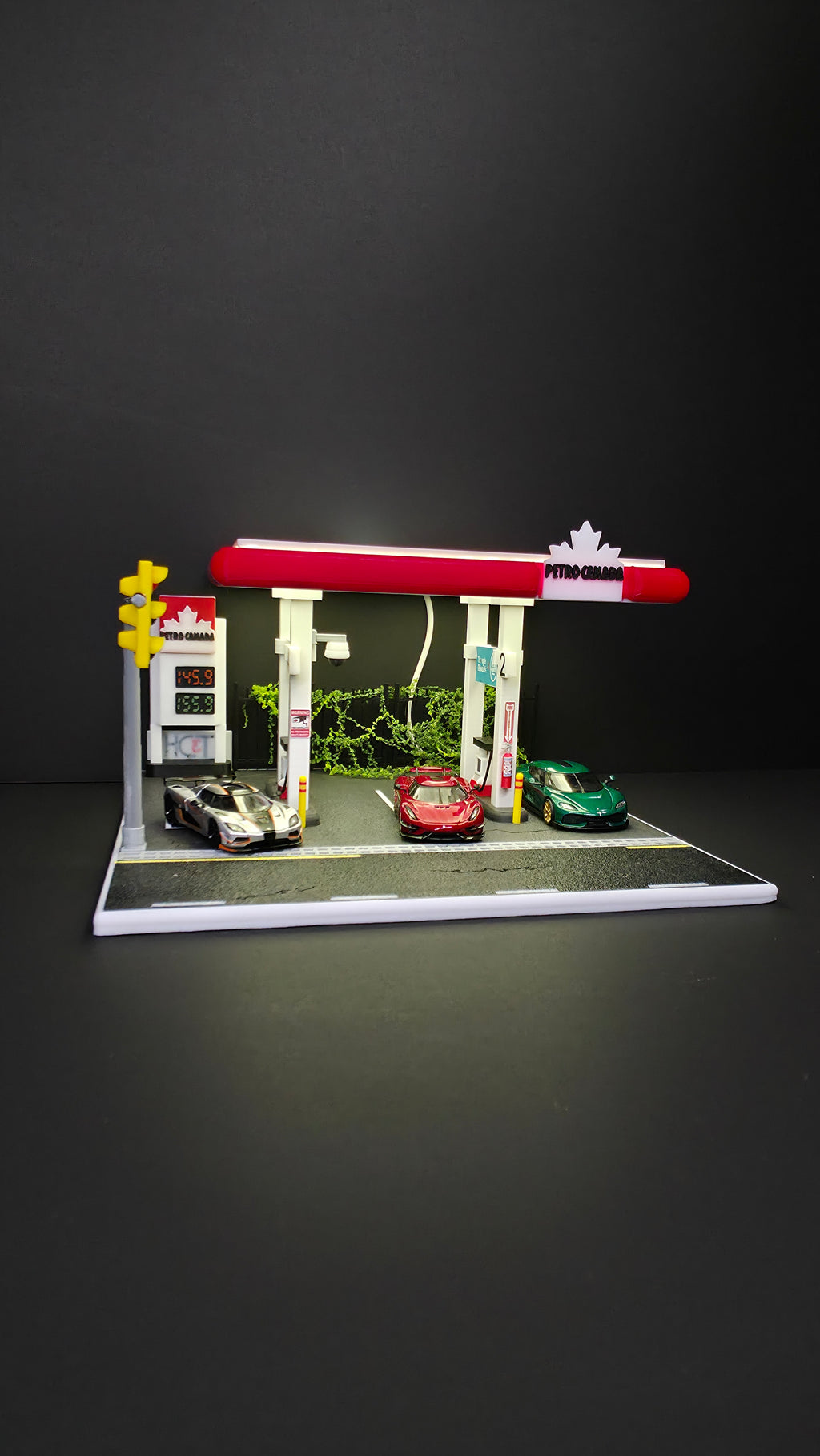 1:64 Petro Canada Gas Station Diorama