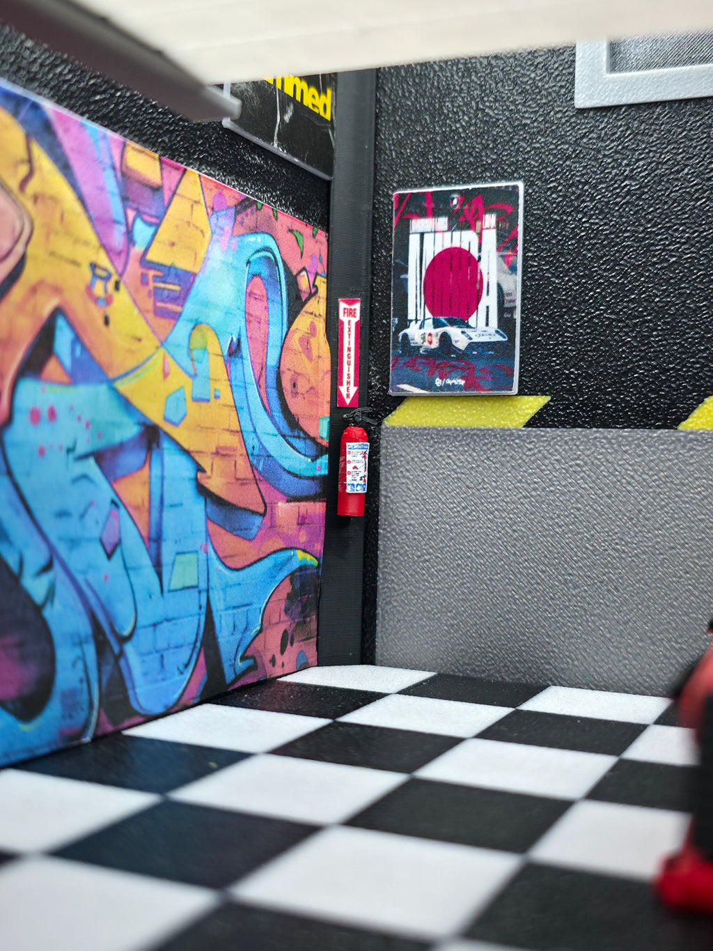 1:64 Liberty Walk Garage Diorama