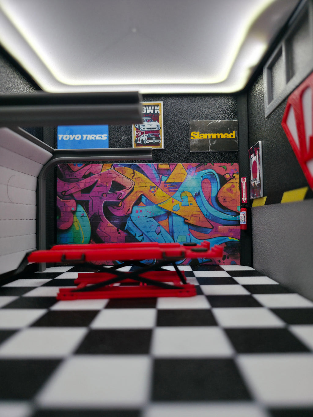 1:64 Liberty Walk Garage Diorama